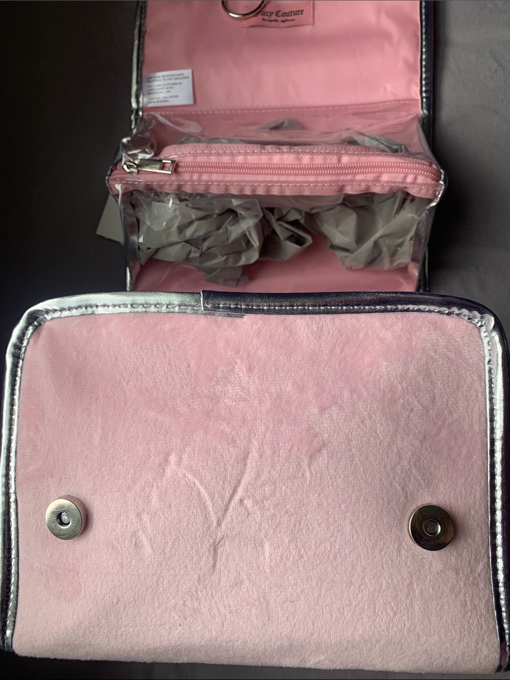 🆕 - Juicy Couture Pale Pink Velvet Travel organizer Bag with Silver Trim - Picture 3 of 11